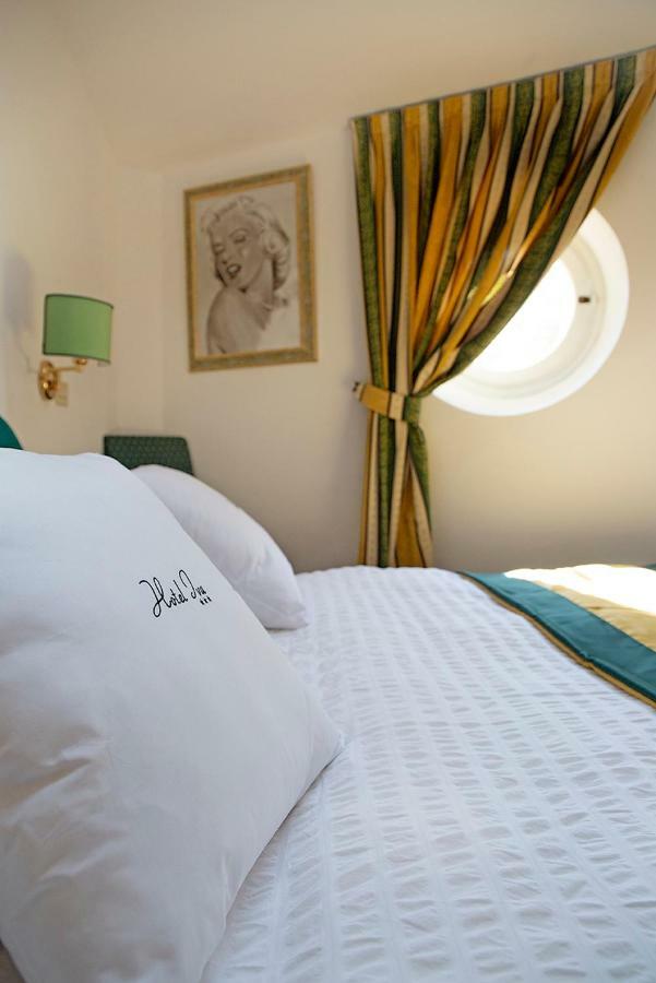 Hotel Iva Diano Marina Bagian luar foto